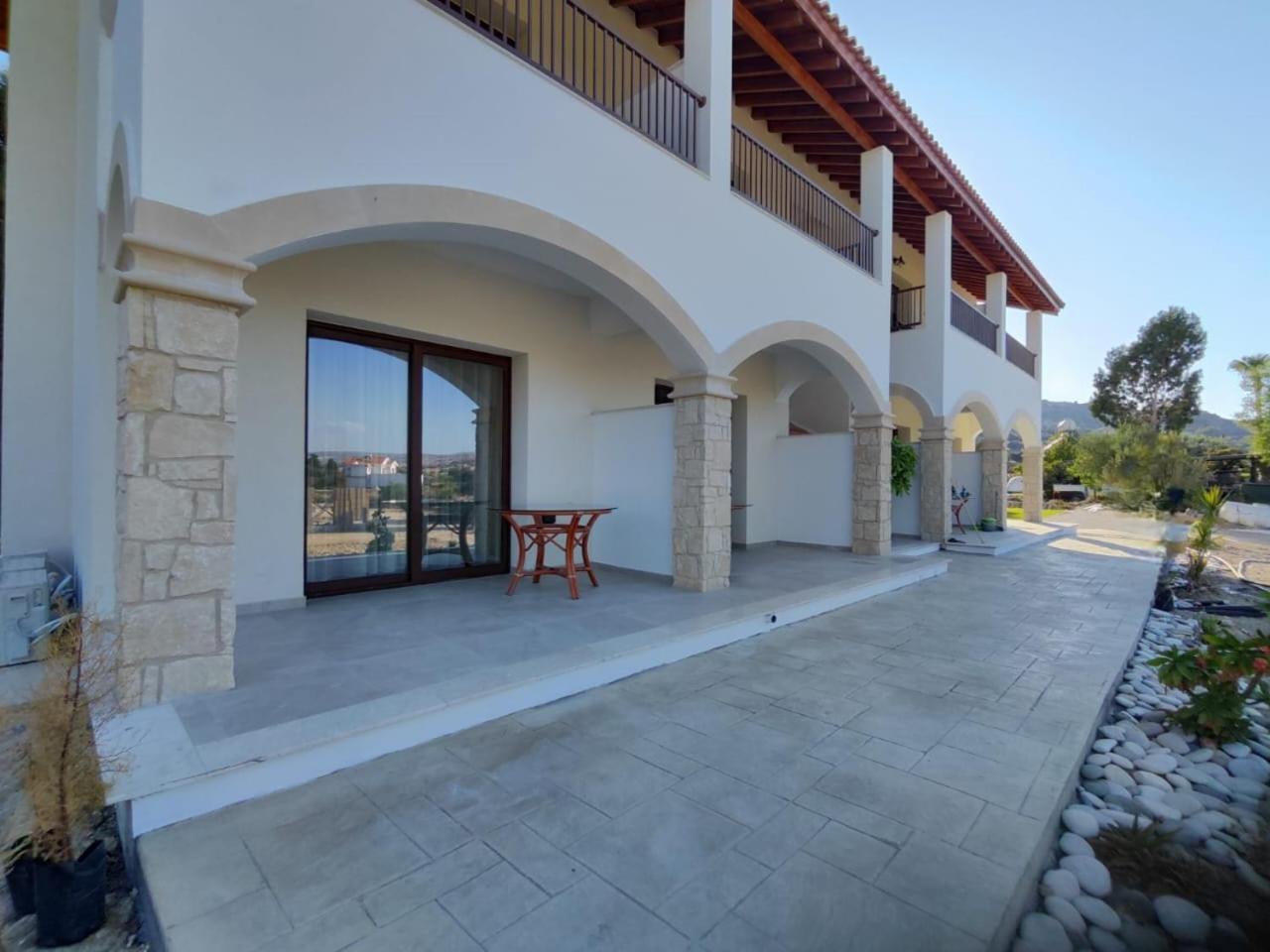 Vina Oliva Resort Pissouri Bagian luar foto