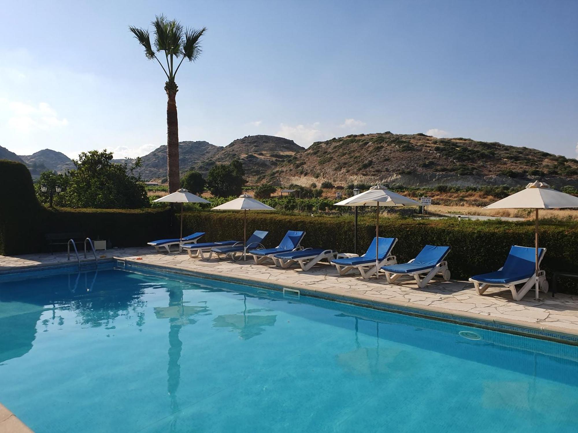 Vina Oliva Resort Pissouri Bagian luar foto
